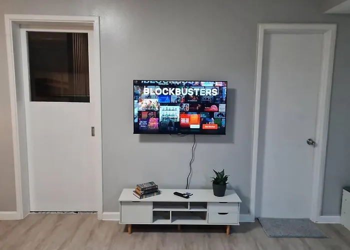 Homey Unit In Bgc - B Soma Nt Manila